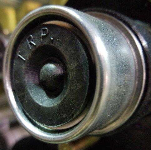 DUST CAP WITH RUBBER GREASE PLUG