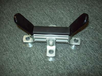 DECK MOUNT MAST CARRIER WITH 4 SUCTION CUP LEGS